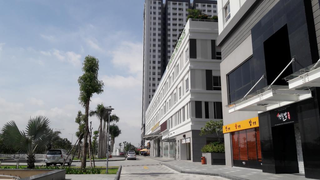 Horse Square Apartment Хошимин Экстерьер фото